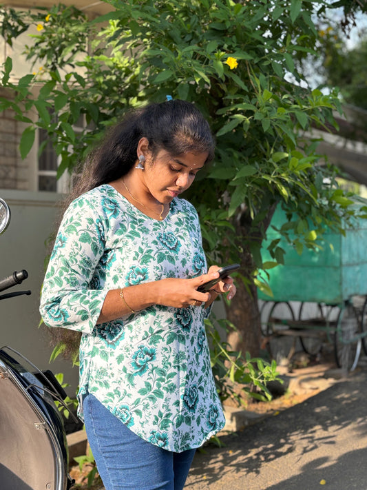 CDS003 β Emerald Bloom Pure Cotton Short Top