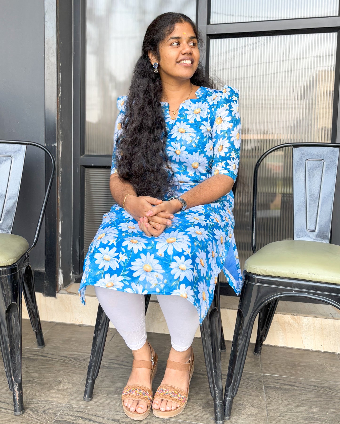 CD008 – Chic Daisy Delight Cambric Cotton Kurti