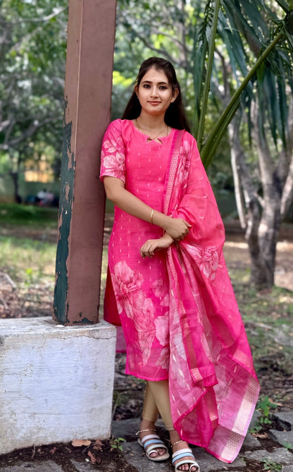 CD2P04 – Rosé Chanderi Silk Kurti Set
