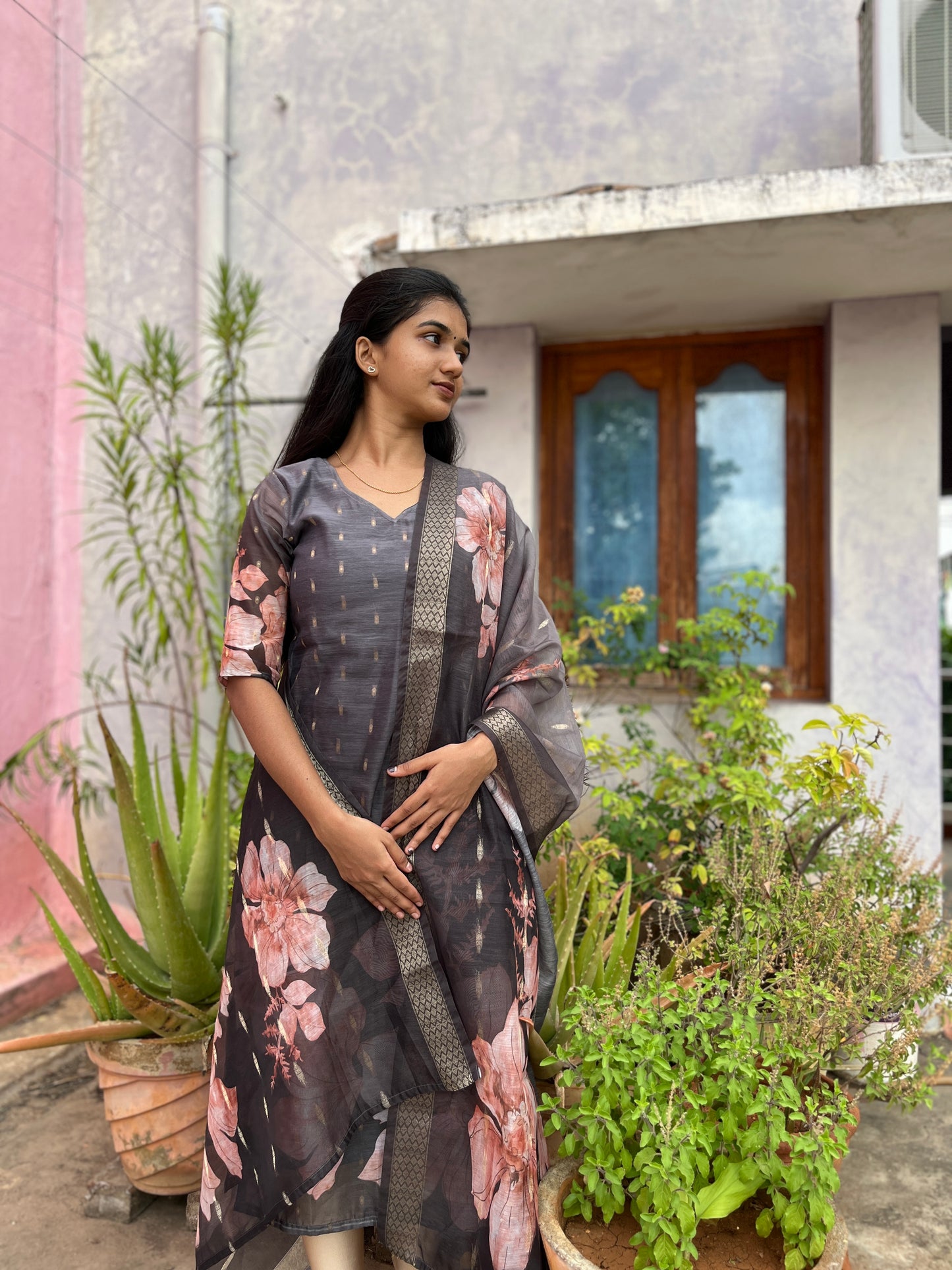 CD2P01 – Regal Rose Chanderi Silk Kurti Set